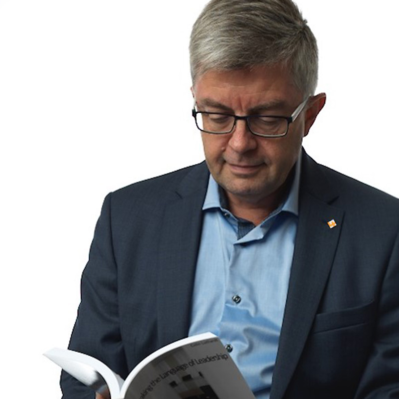 Coach Colin reading from his book (800x800px) Coach Colin reading from his book
